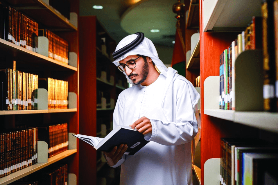 «الأخلاق والفلسفة».. مقاربات علمية بنظرة إنسانية