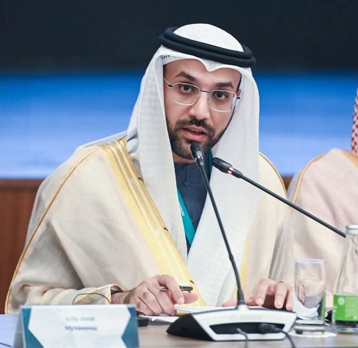 خليفة الظاهري: مبادرات وطنية لتمكين الشباب